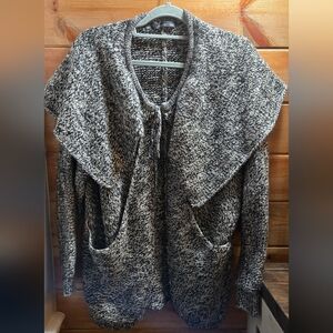 Patterson J. Kincaid Black and Cream Wool Cardigan Oversized Small 0045